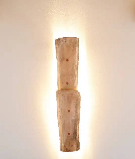 Lampada-da-muro-artigianale-realizzata-con-coppi-in-terracotta
