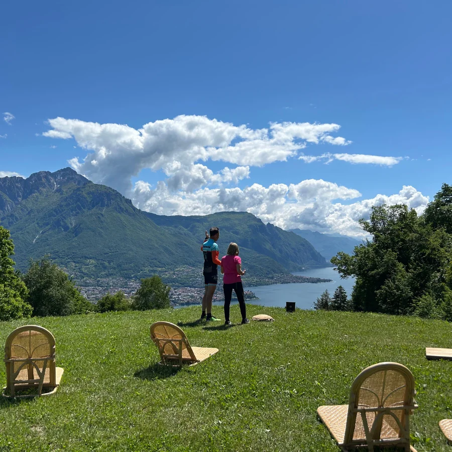 BikeItBellagio-Guide-showing-Lake-Como-panorama-to-a-cyclist