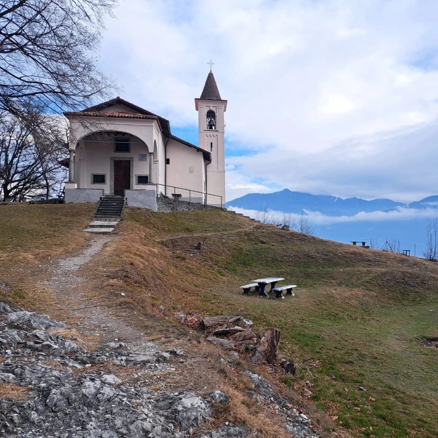 San Martino church hike