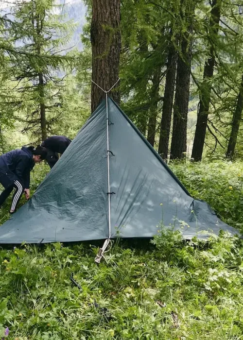 construction-shelter-in-the-woods-lake-como.webp